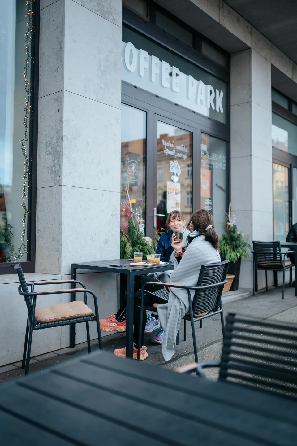 Vchod do Coffee Park a terasa